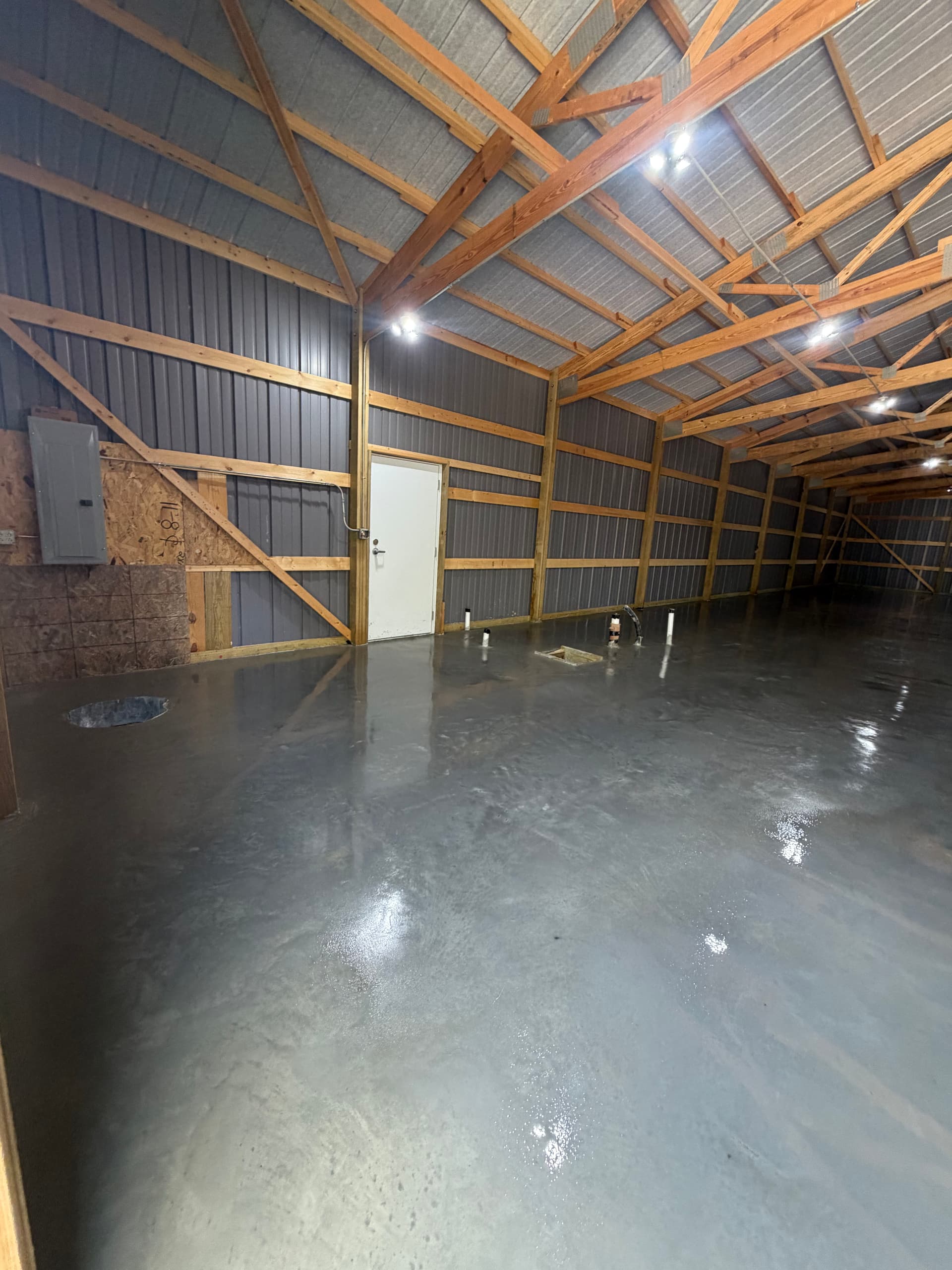 Gallery photos for 3,200 Sq Ft Barn Shop Slab Poured in Kansas City Kansas: Image #3