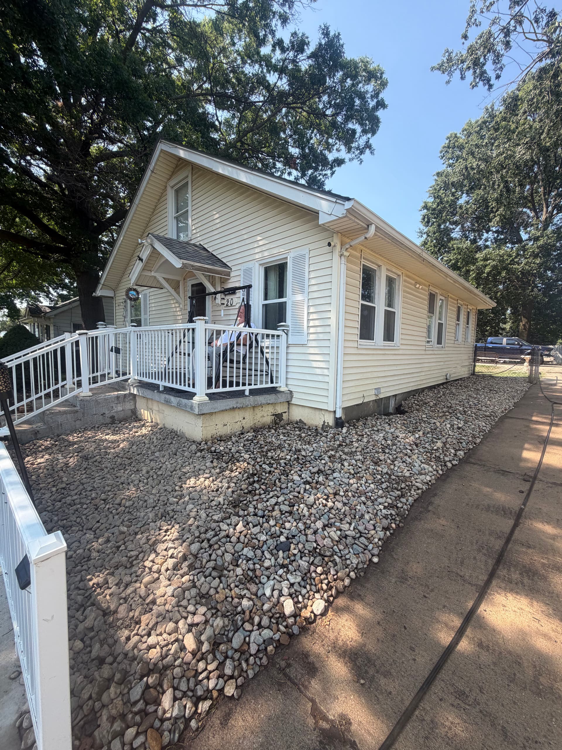 Gallery photos for Rock Bed Cleanup and Landscape Refresh Around the Whole Home: Image #2
