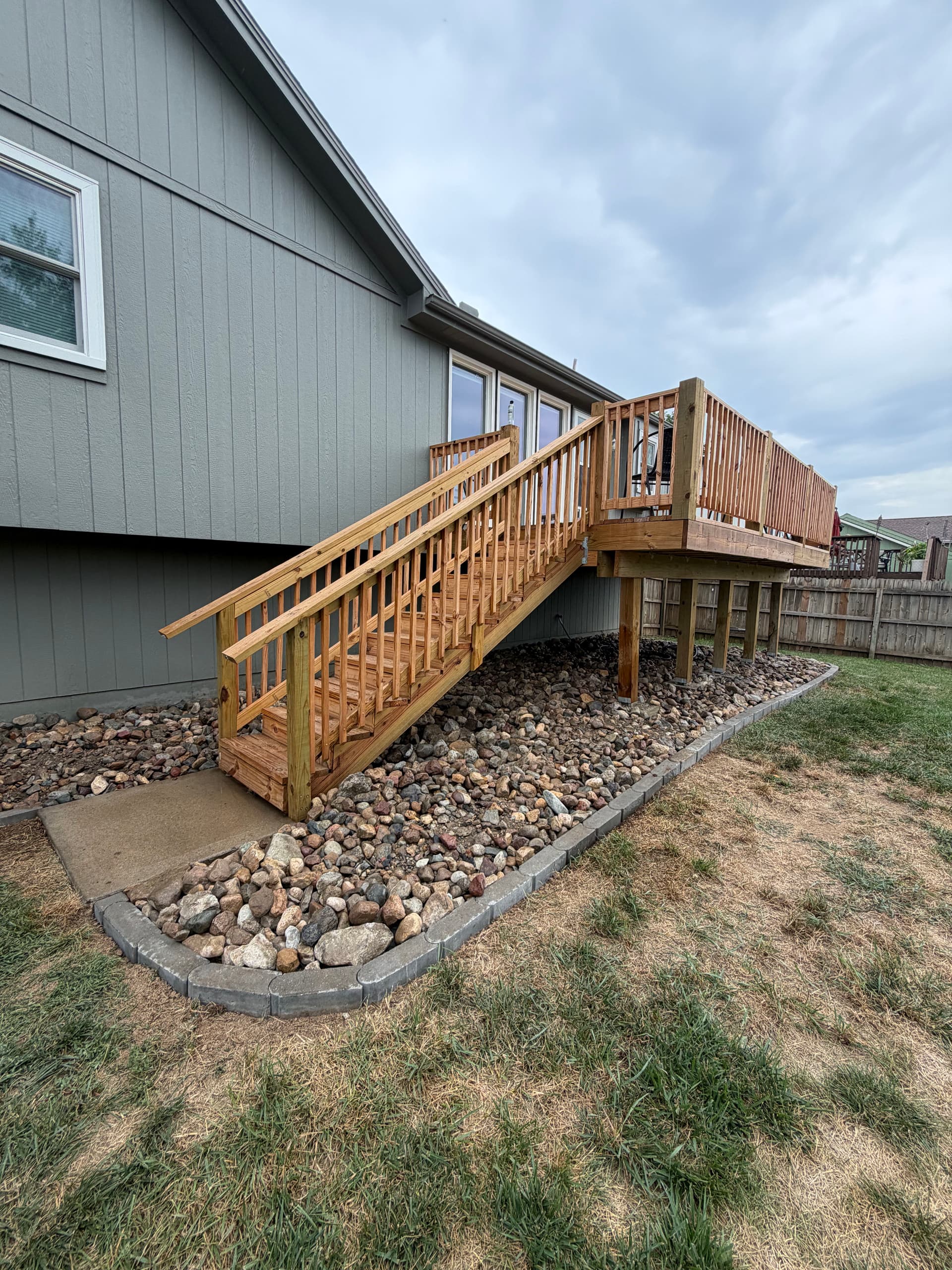 Gallery photos for Bullet Edging and Rock Beds Give This Smithville Backyard a Finished Look: Image #1