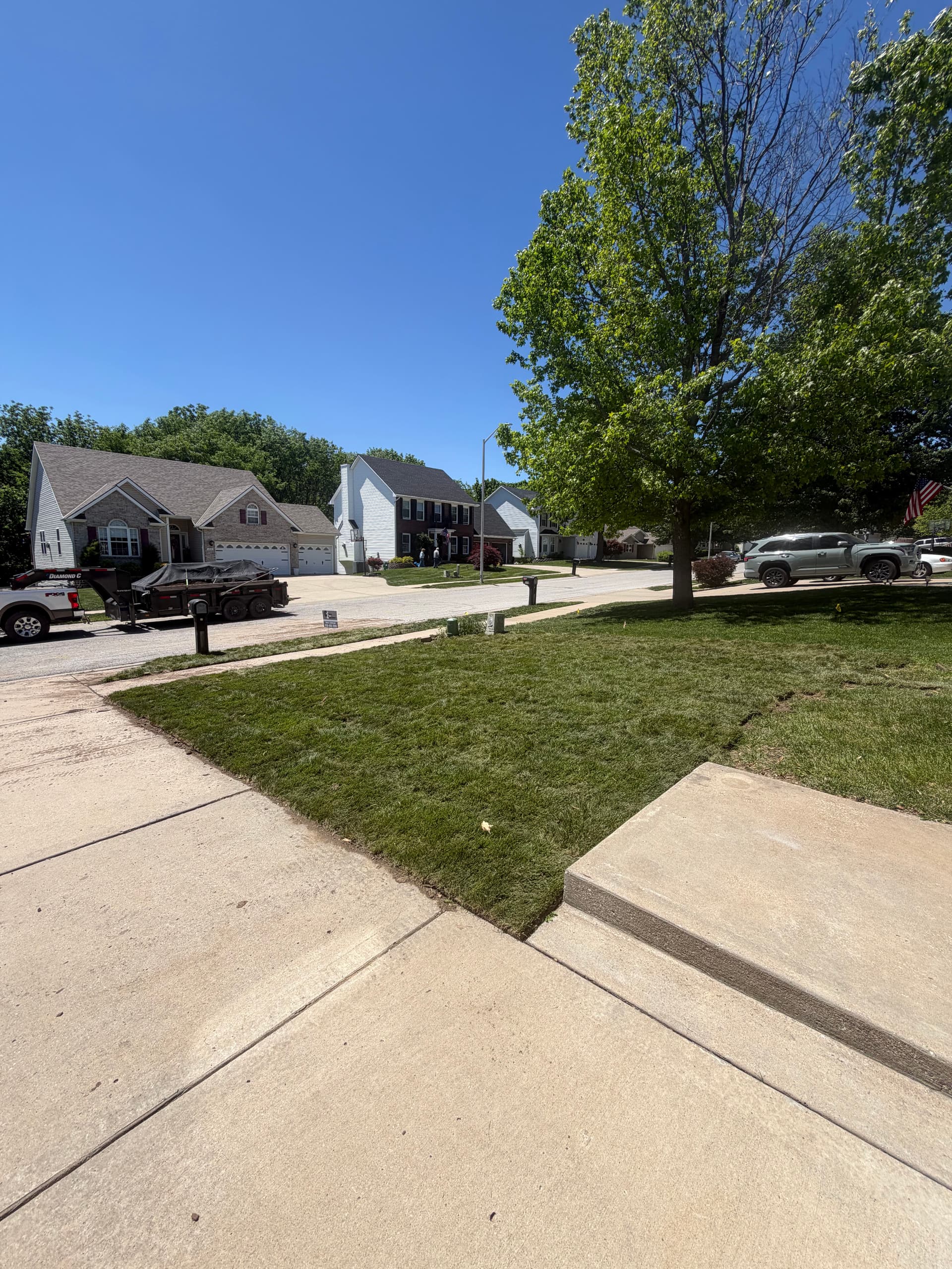 Gallery photos for Front Yard Regrade and Sod Installation in Liberty MO: Image #2