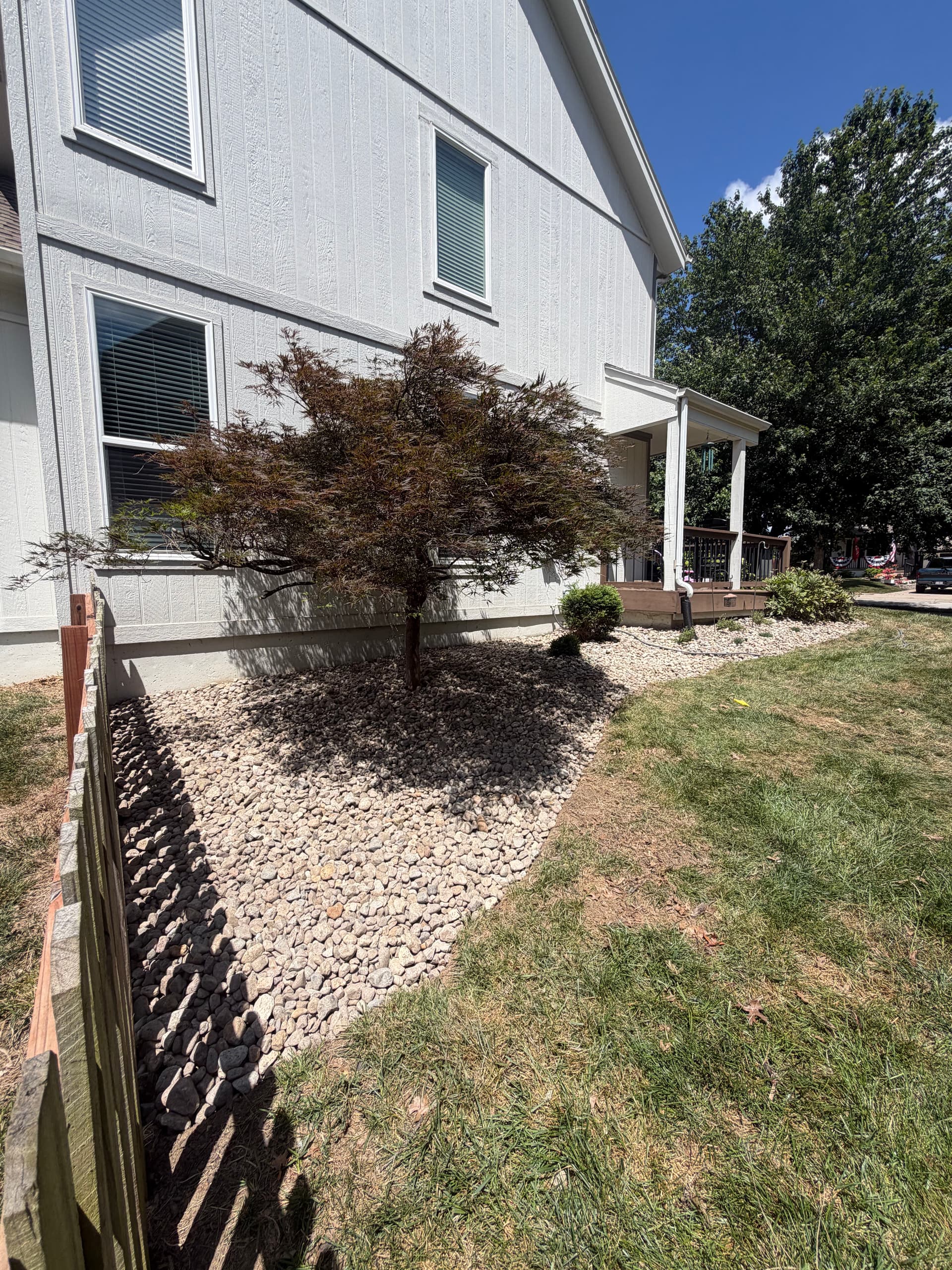 Gallery photos for Full Landscape Renovation Done Right in Smithville Missouri: Image #2